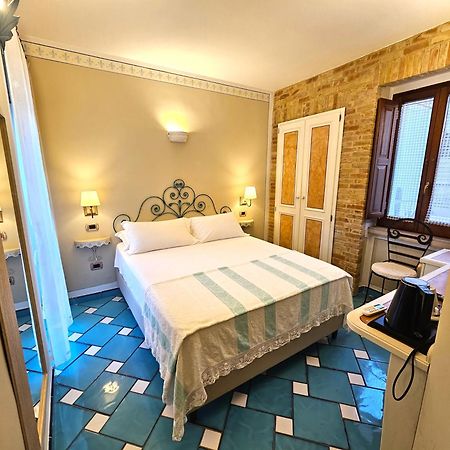Residenza Sveva Acomodação com café da manhã Termoli Exterior foto